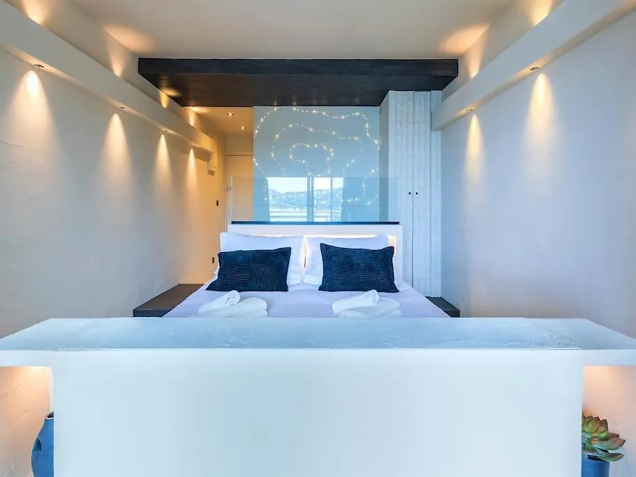 Love In Bandol - Balneo & Vue Mer 0*,  France
